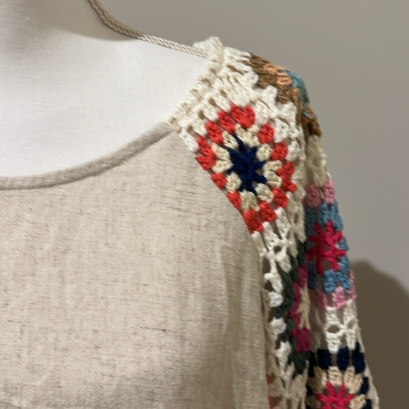 EUC Women’s UMGEE $70 Linen Blend Crochet Sleeve Top Plus Size 1XL Boho Beach - Picture 7 of 16